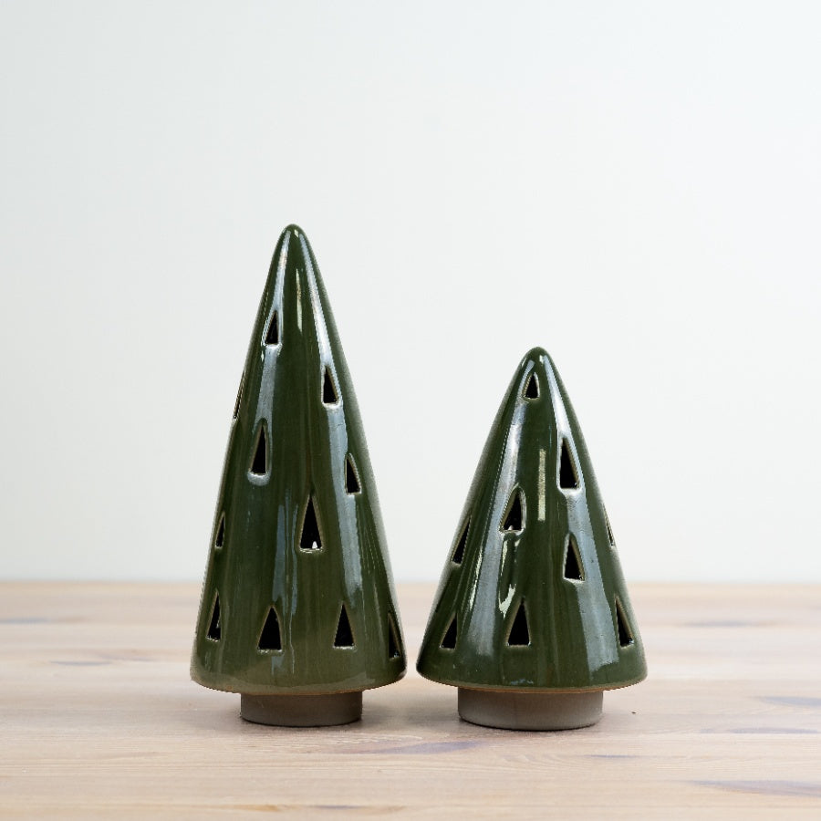 Green LED Christmas Tree – 15cm Glazed Ceramic Ornament with Triangle Cutouts, Warm Glow