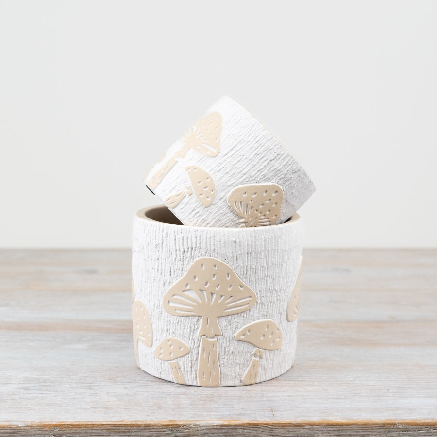 White and Cream Mushroom Cement Planter 14cm – Rustic Garden Plant Pot, Nature-Inspired Indoor Outdoor Decor Accent