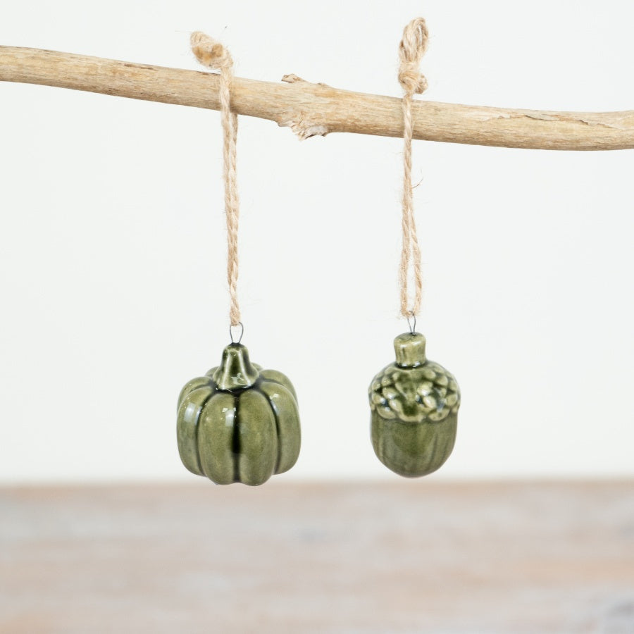 Hanging Green Pumpkin – 4cm Rustic Halloween Decoration, Festive Autumn Ornament