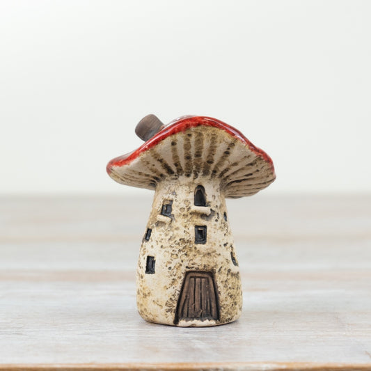 Rustic LED Mushroom House Ornament – 11.7cm Hand-Finished Fairy Garden Décor, Warm Glow