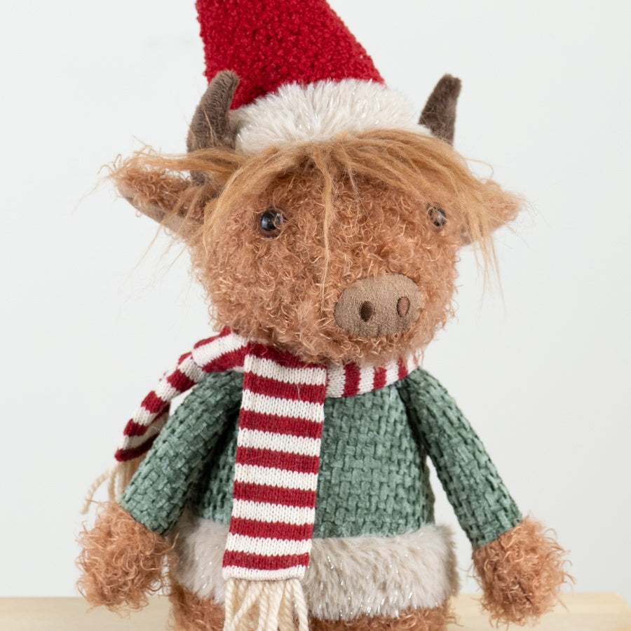 Festive Highland Cow – 64cm Christmas Ornament with Woolly Hat & Scarf, Rustic Holiday Décor