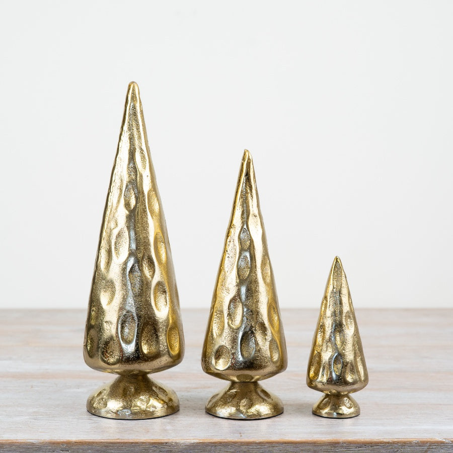 Gold Hammered Metal Christmas Tree – 30cm Luxe Holiday Decoration, Modern Festive Décor