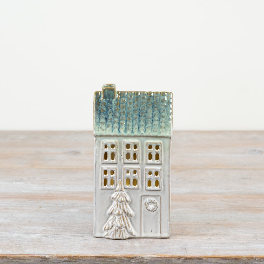 19.8cm LED House Decoration – Green Light Up Ornament, Cozy Home Décor Accent