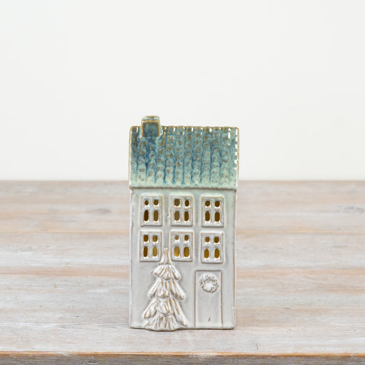 19.8cm LED House Decoration – Green Light Up Ornament, Cozy Home Décor Accent