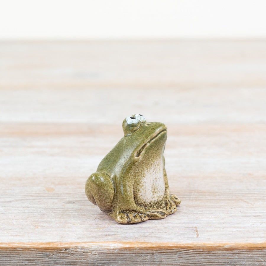 Sitting Frog Ornament 6.8cm – Mini Nature Inspired Home Décor Accent