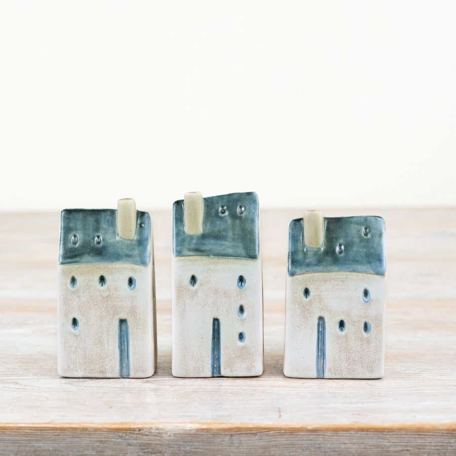 3/A Village Cottage House Deco, 9.7cm