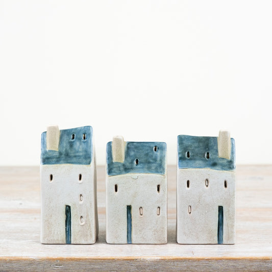 Cottage Windlight House Deco 14.3cm – Rustic Coastal LED Tealight Ornament