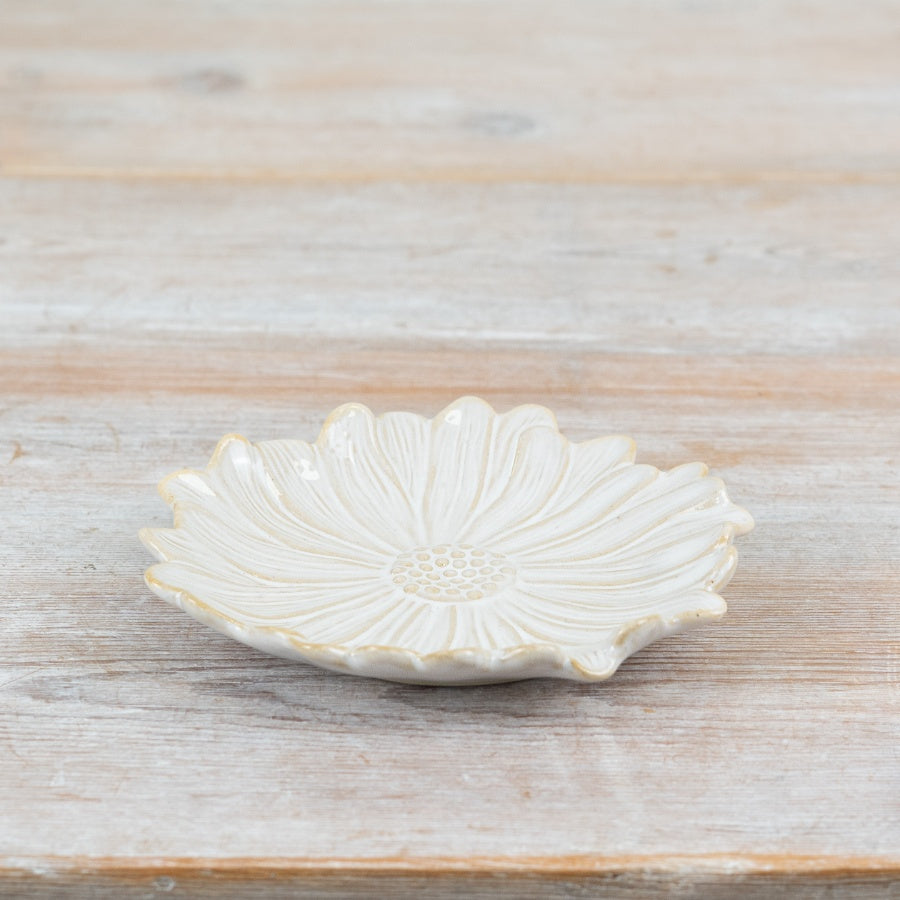 Flower Plate 13.5cm – Embossed Ceramic Plate with Natural Glazed Finish