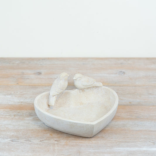 Heart Bird Bath & Feeder – 25cm White Cement Heart-Shaped Garden Accessory