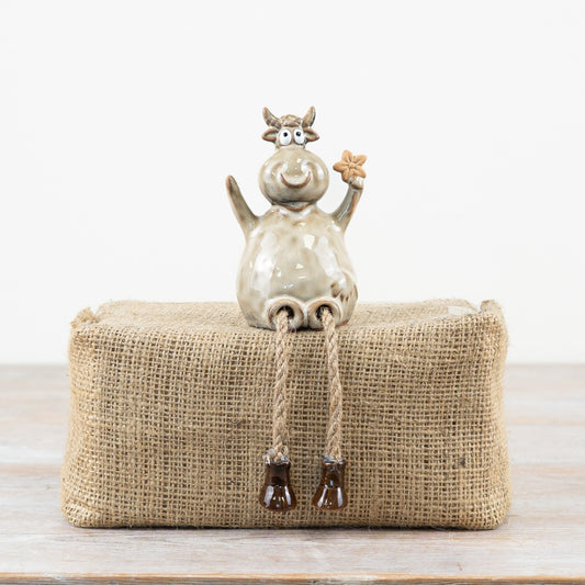 Dangly Legged Highland Cow Ornament 10.4cm – Cute Farm Animal Decor with Star, Rustic Country Home Accent