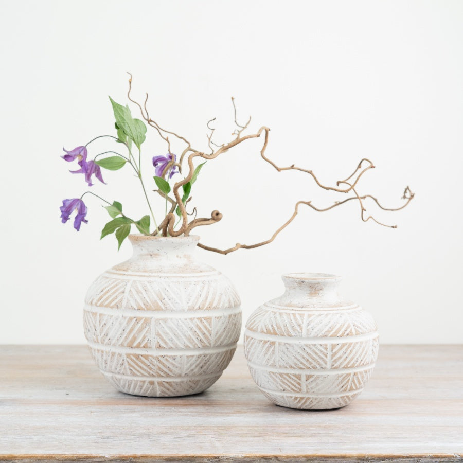 Jabari Textured Vase 19cm – Modern Organic Ceramic Vase, Earthy Neutral Decorative Piece for Home Styling
