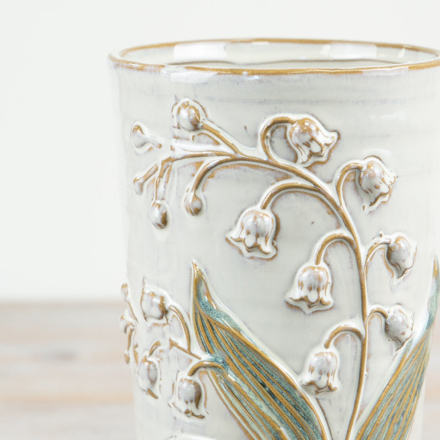 Embossed Flower Vase 24cm – Ceramic Floral Farmhouse Home Décor Accent, Rustic Decorative Flower Display Vase