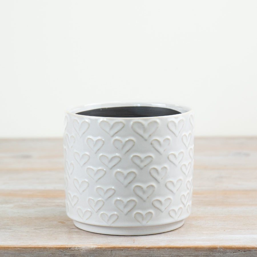 White Heart Planter 14cm – Glazed Ceramic Plant Pot with Embossed Heart Design, Decorative Gift for Home Décor