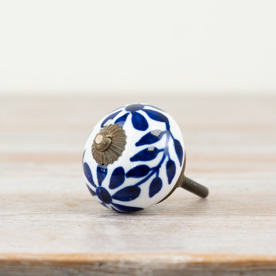 Bronze Blue Leaf Door Knob, 4cm x 7cm