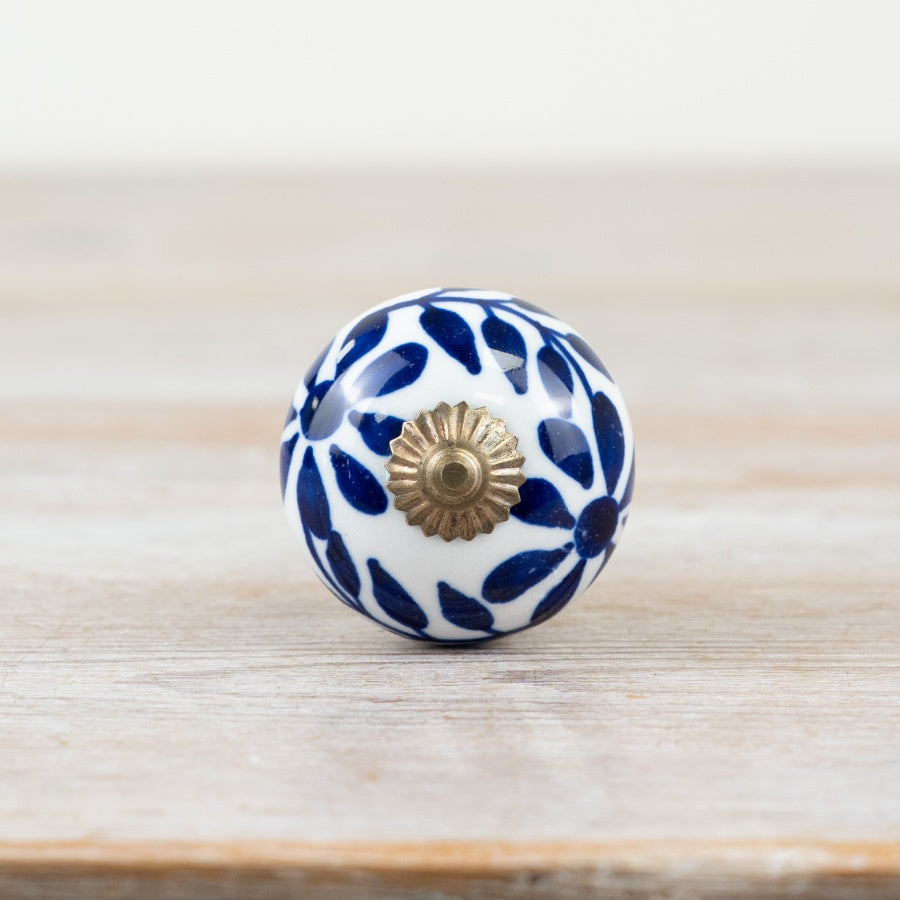 Bronze Blue Leaf Door Knob, 4cm x 7cm