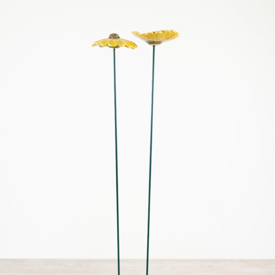 Yellow Daisy Garden Stakes 60cm – Set of 2 Metal Flower Decorative Plant Stakes