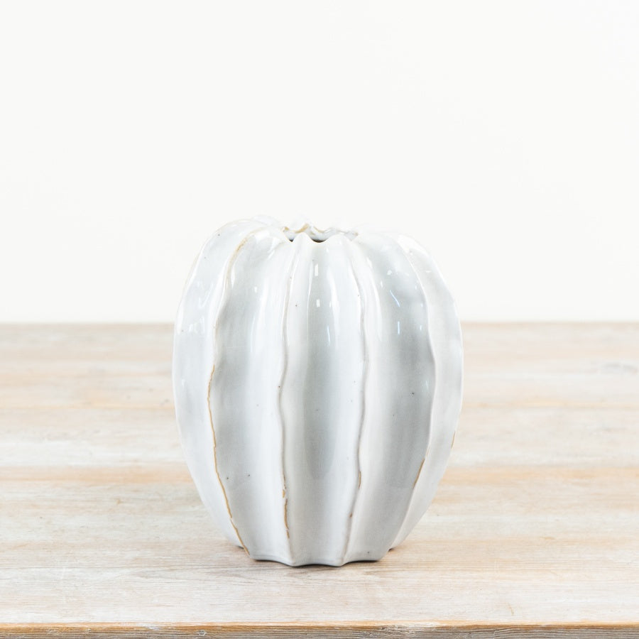 White Ceramic Pod Vase 18cm – Chic Decorative Vase with Off-White Glaze