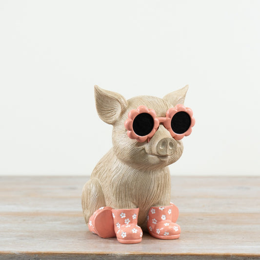 Pig Ornament with Glasses & Wellies 20cm – Quirky Resin Pig Statue, Fun Farm Animal Decor for Home or Garden