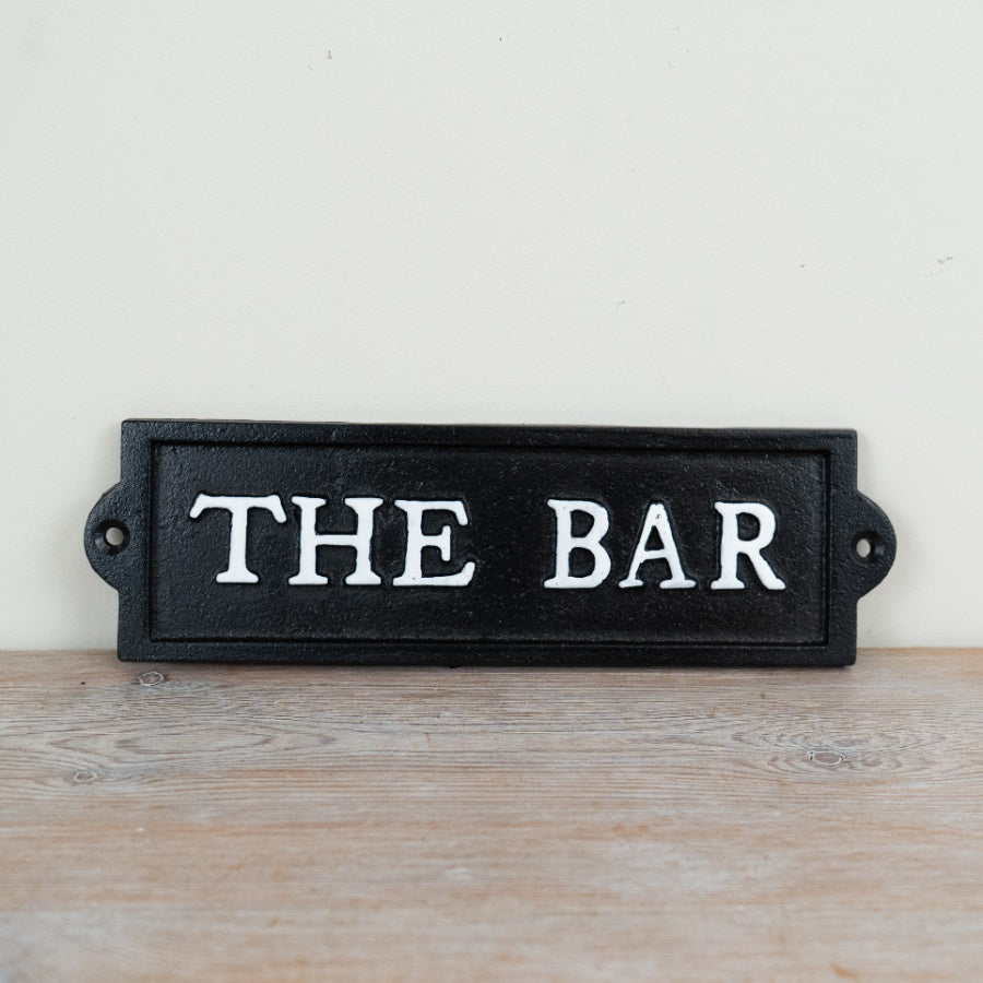 Cast Iron “The Bar” Sign 21.8cm – Rustic Wall Plaque, Indoor Outdoor Bar Decor, Novelty Home or Garden Accent