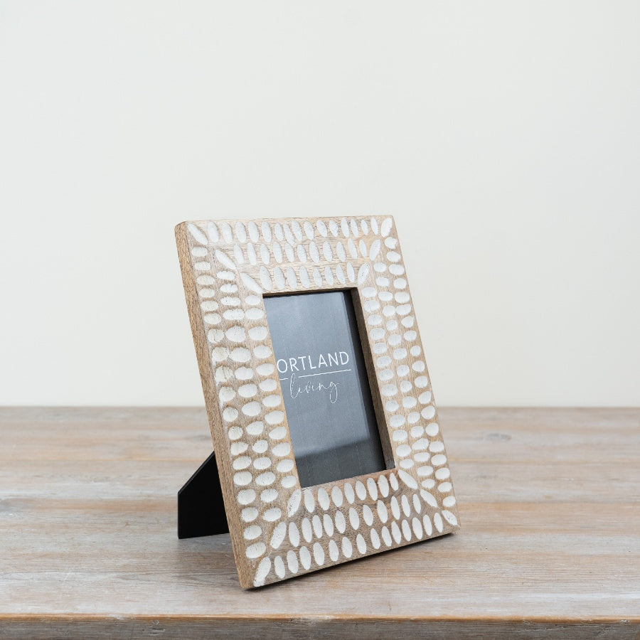 Fingerprint Pattern Photo Frame 26cm – Natural Wooden Picture Frame, Rustic Textured Design for Shelf & Home Display