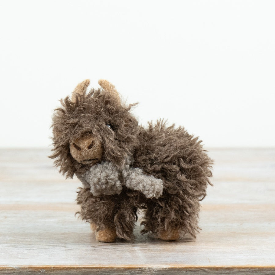 Highland Cow Decoration Shaggy Faux Fur Highland Cow Ornament Knitted Scarf Rustic Home Décor 17cm Item #79049