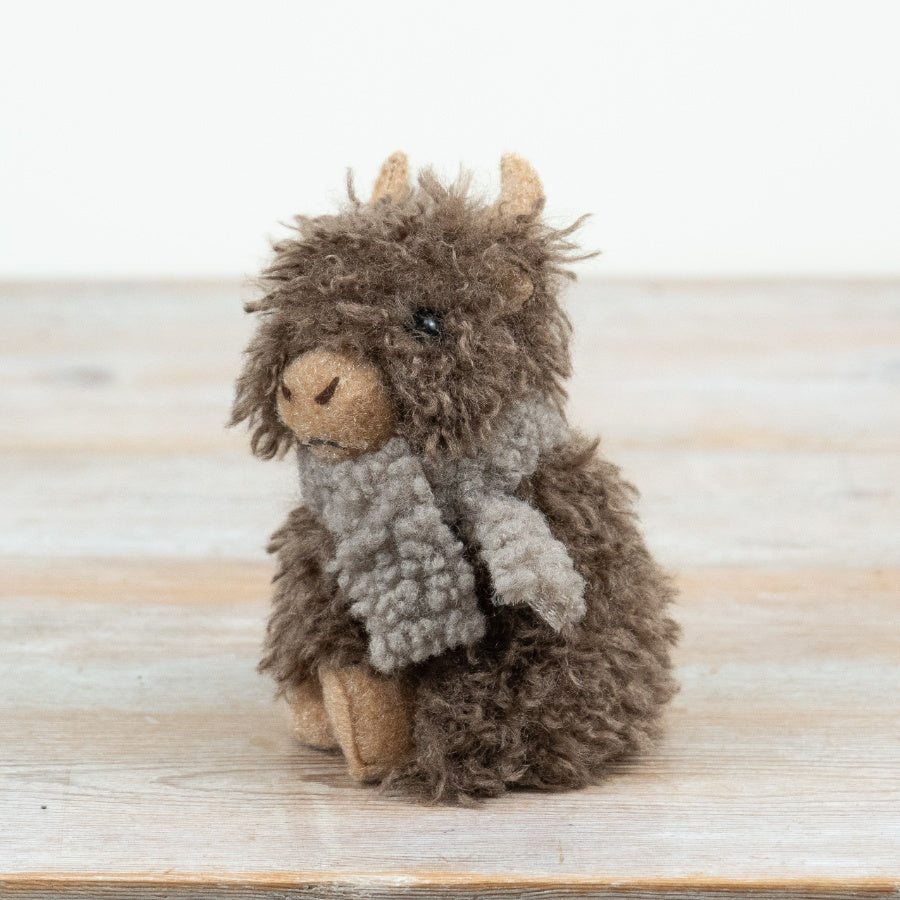 Highland Cow Decoration Soft Textured Highland Cow Ornament Cosy Scarf Rustic Winter Home Décor 17cm Item #79050