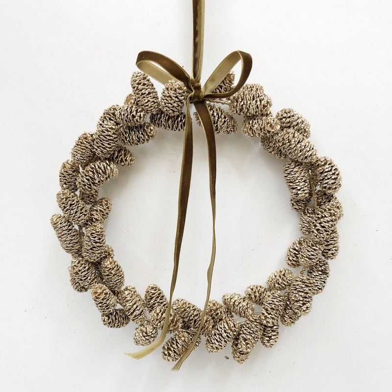 Champagne Pinecone Wreath Gold Pinecone Christmas Wreath Festive Door Decoration Seasonal Home Décor 24cm Item #79076