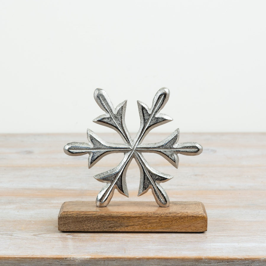 17cm Aluminium Snowflake on Wood Base