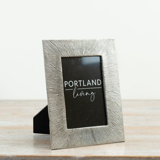 Textured Metal Photo Frame 21cm – Decorative Metallic Picture Frame, Modern Statement Display for Shelves & Consoles