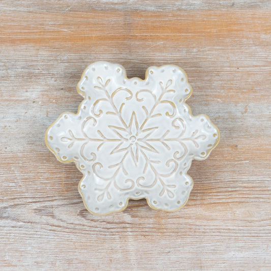 Snowflake Plate Ceramic Snowflake Serving Plate Winter Snack Dish Christmas Tableware Festive Home Décor 16cm Item #81102