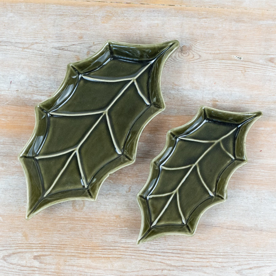 Ceramic Holly Leaf Plate Green Glazed Christmas Serveware Festive Tableware Entertaining Dish 23cm Item #81126