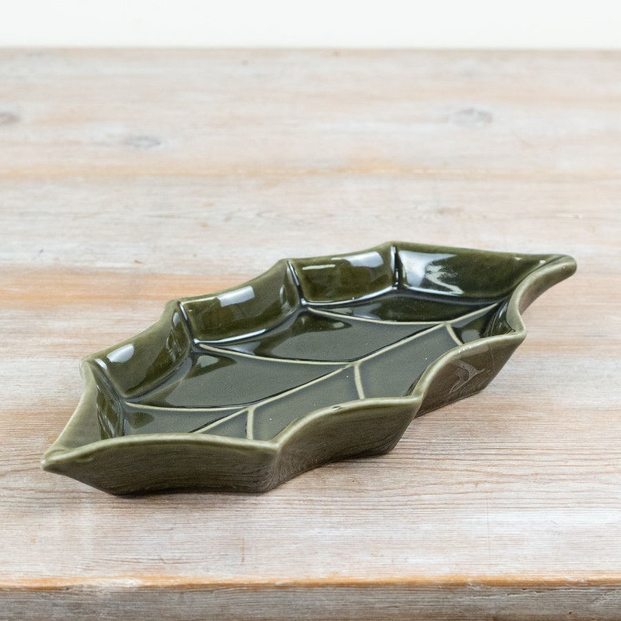 Holly Leaf Plate Ceramic Serving Plate Christmas Tableware Festive Home Décor Gloss Green 30cm Item #81127