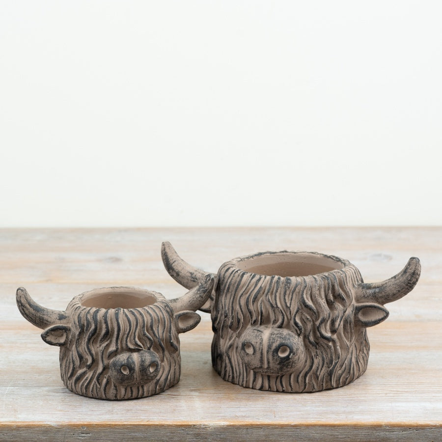 Highland Cow Plant Pot Cement Highland Cow Planter Rustic Animal Plant Pot Country Home Décor 23.5x15.5x11cm Item #83174