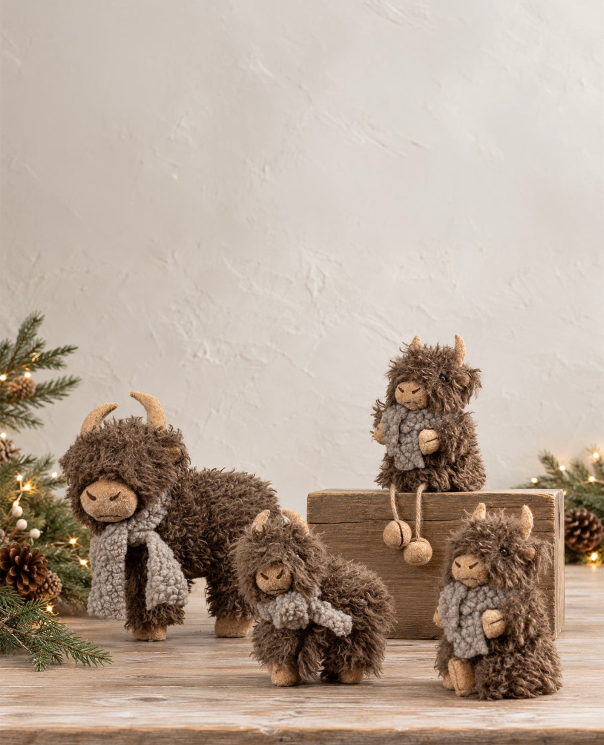 Highland Cow Decoration Soft Textured Highland Cow Ornament Cosy Scarf Rustic Winter Home Décor 17cm Item #79050
