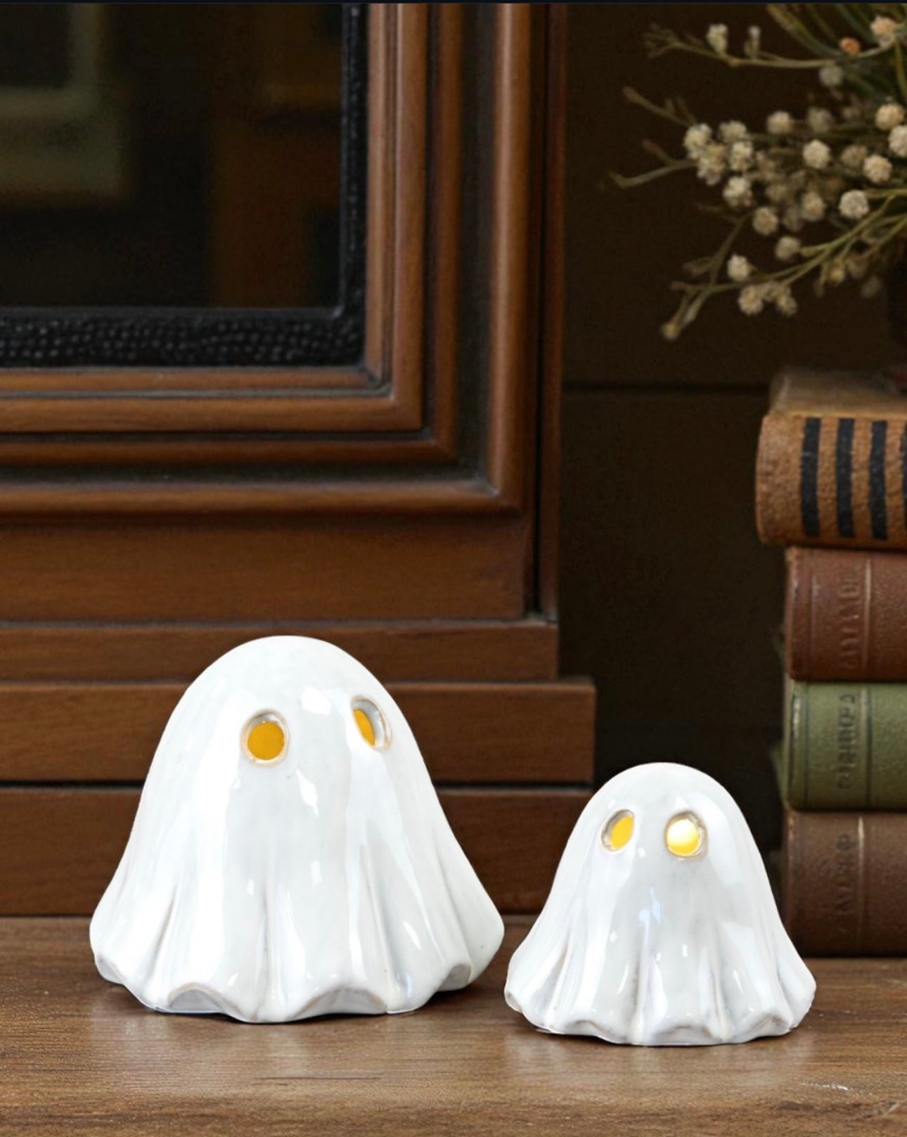 10cm Light Up Ghost Decoration – Battery-Powered Halloween Ornament, Spooky Glow