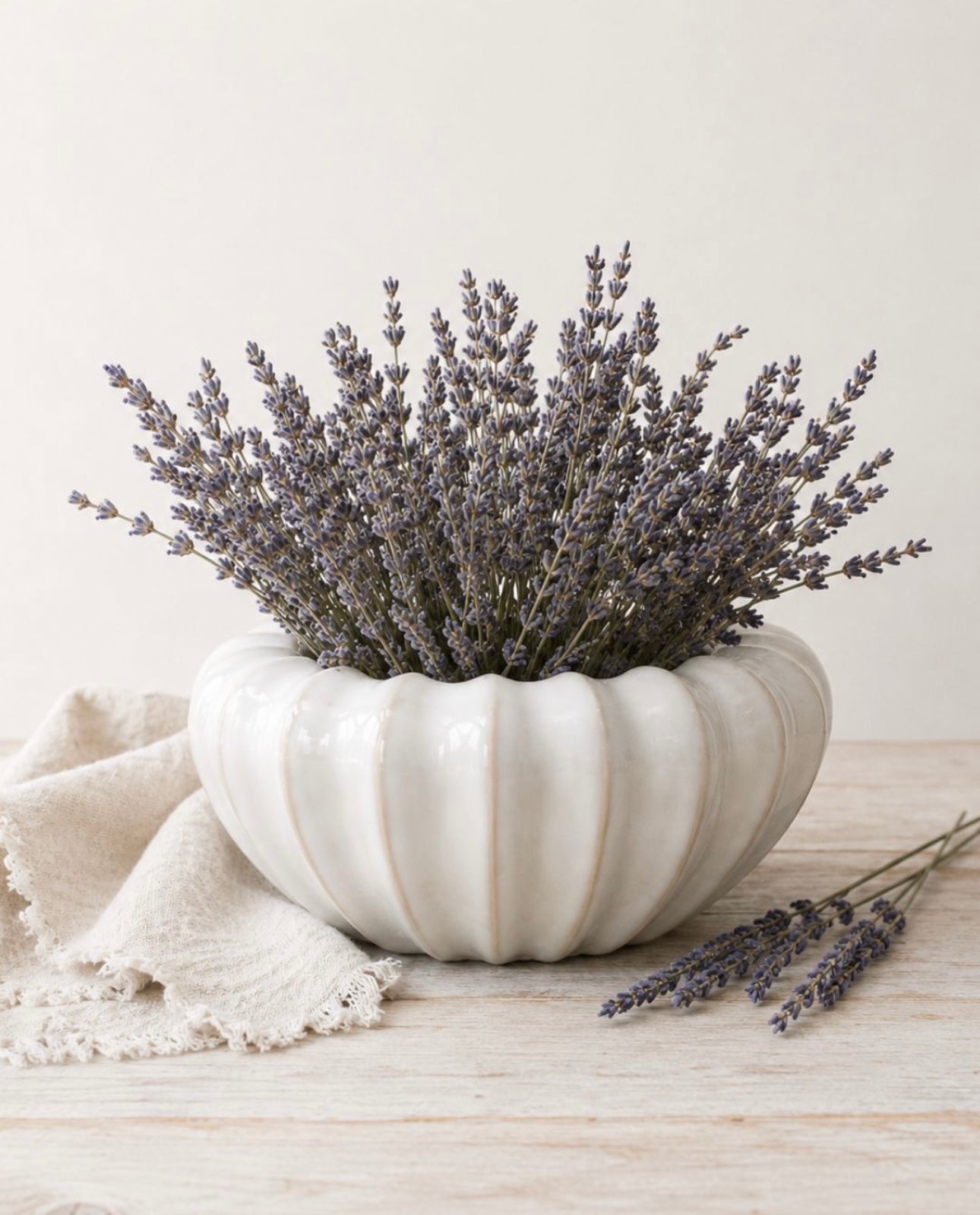 Mika Rustic Ceramic Pot 20cm – Stylish Decorative Planter with Glossy Finish