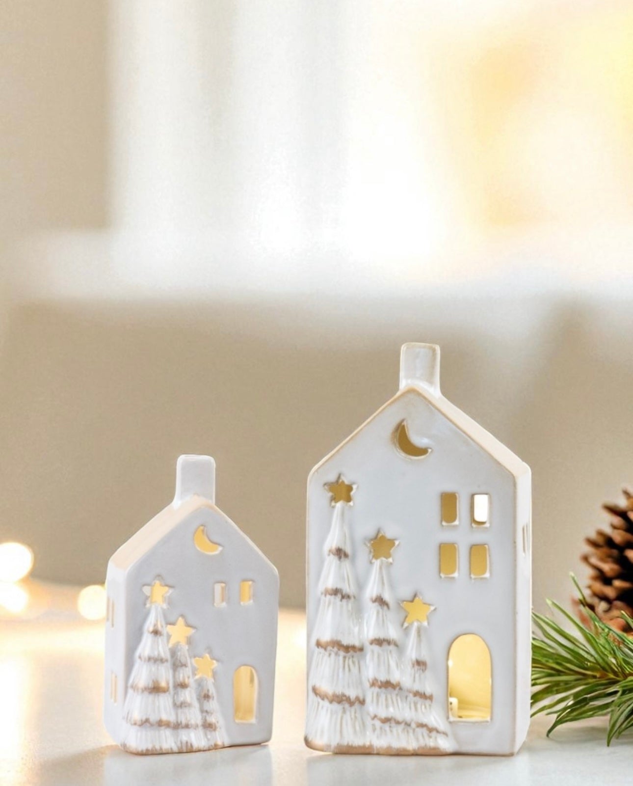 LED Christmas Tree House – 11cm White Ceramic Ornament with Gold 3D Trees, Warm Glow