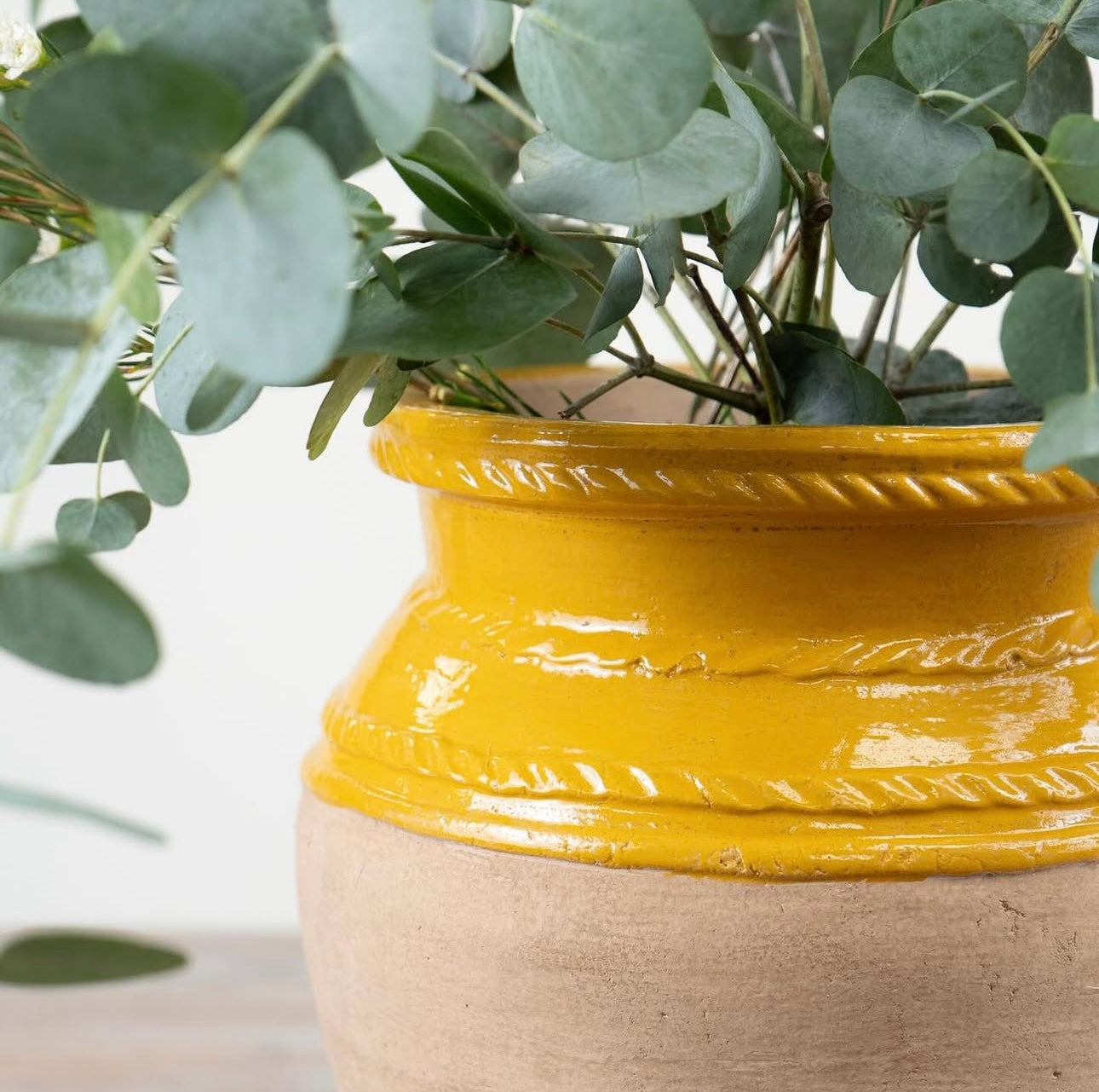 2-Tone Terracotta Vase – 26.5cm Warm Earthy Ceramic Planter for Fresh Flowers or Decorative Display