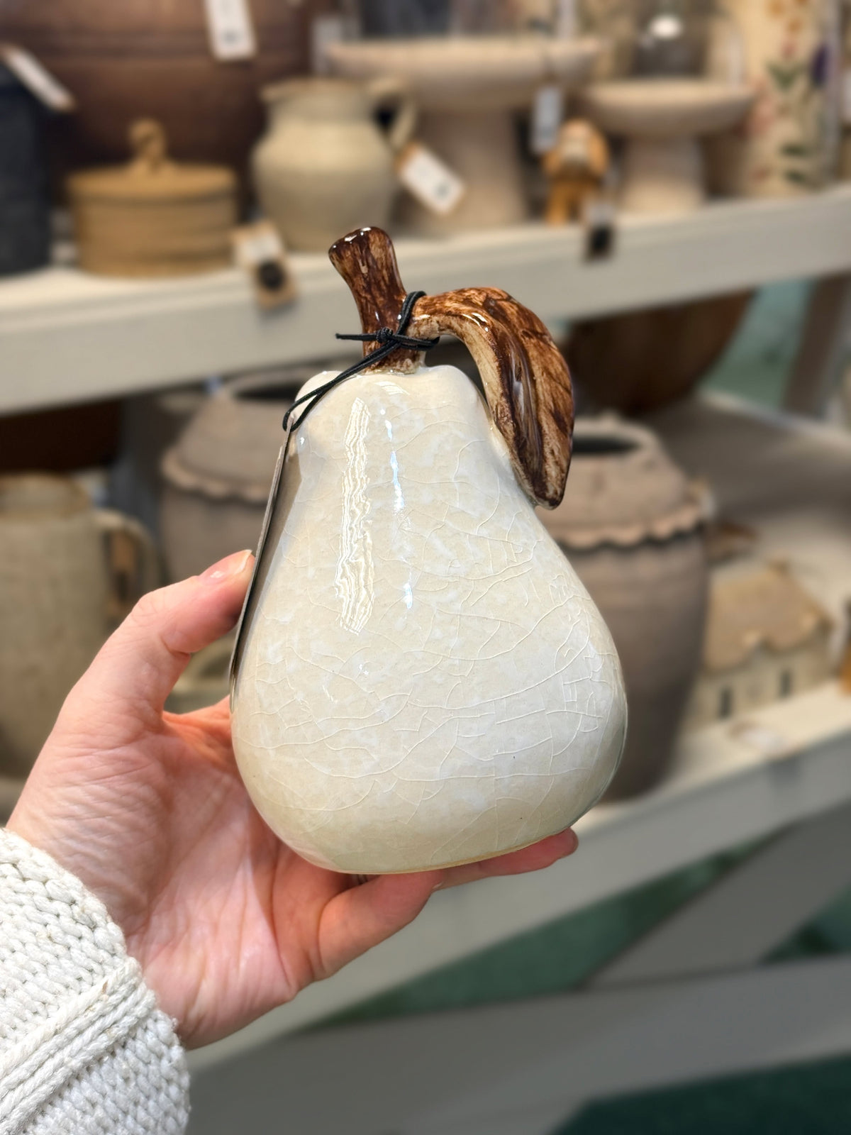 Ceramic Glazed Pear Ornament Decorative Pear Sculpture White Glazed Fruit Ornament Contemporary Home Décor 13.5x9cm Item #83144