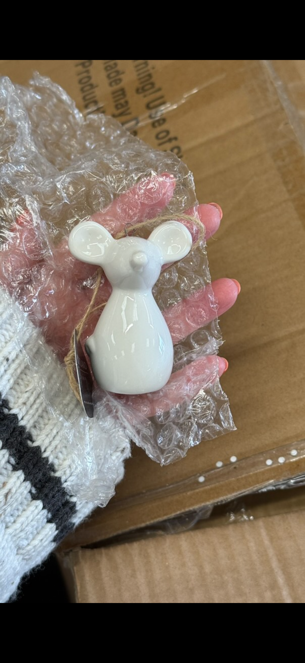 Hanging Ceramic White Mouse, 6.5cm