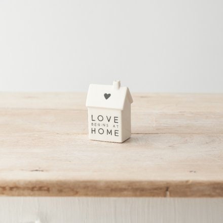 7cm 'Love Begins at Home' Porcelain House - Charming Decorative Accent